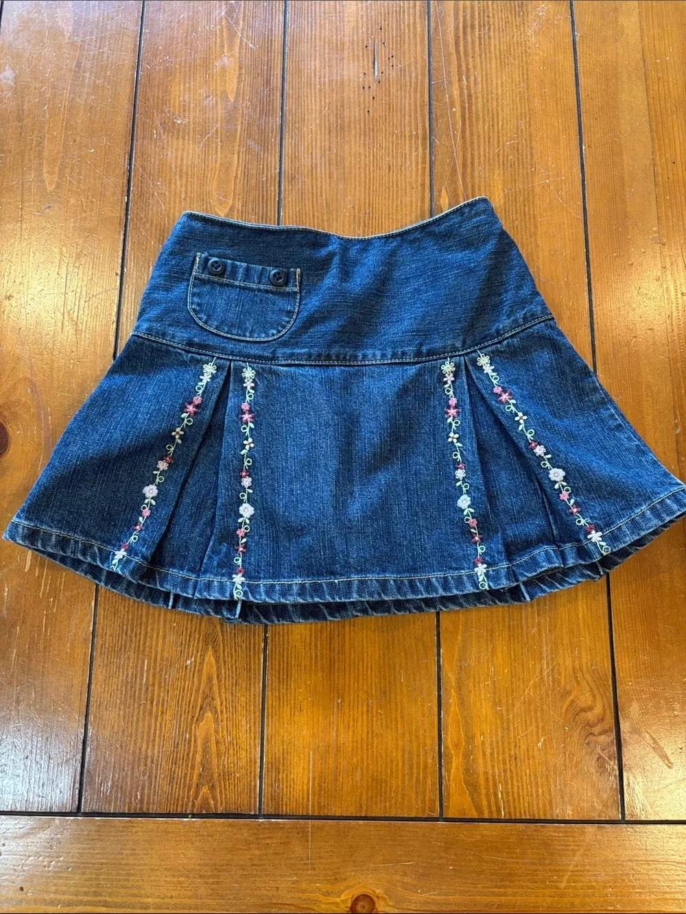 Gymboree Blue Denim Pleated Skort with Floral Embroidery Girls Size 4 GUC
